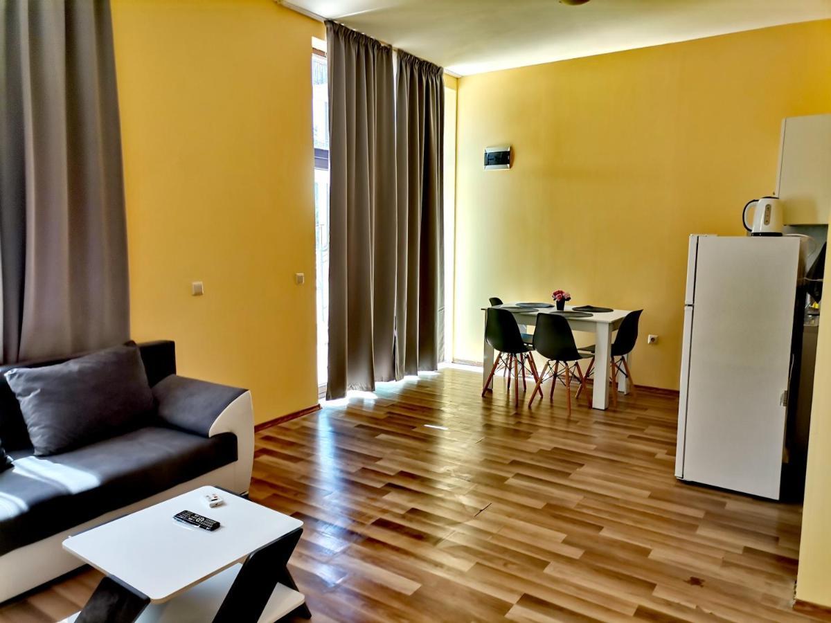 Pool Apartment Amadeus Lux Slantchev Briag Extérieur photo