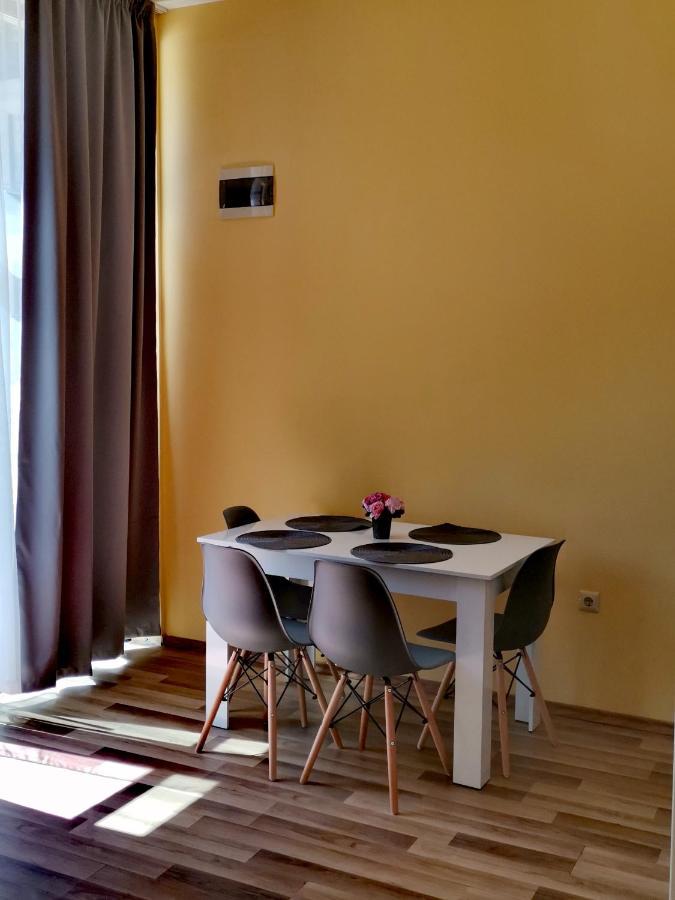Pool Apartment Amadeus Lux Slantchev Briag Extérieur photo