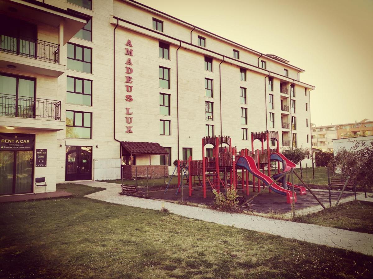 Pool Apartment Amadeus Lux Slantchev Briag Extérieur photo